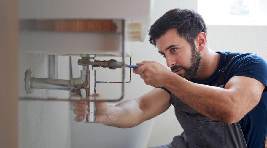 Expert burst pipe repair services in Kuttawa, KY